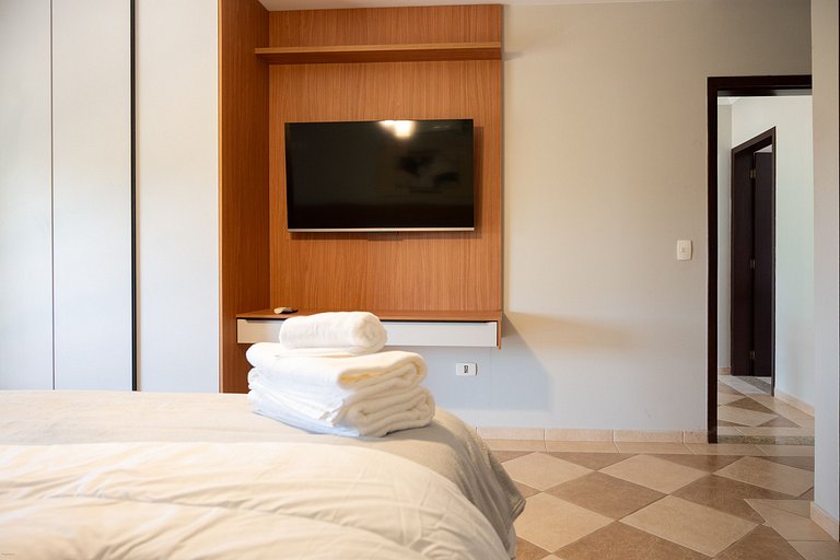 Casa de Campo c/ 4 Suites A.C Wi-Fi em Sao Roque