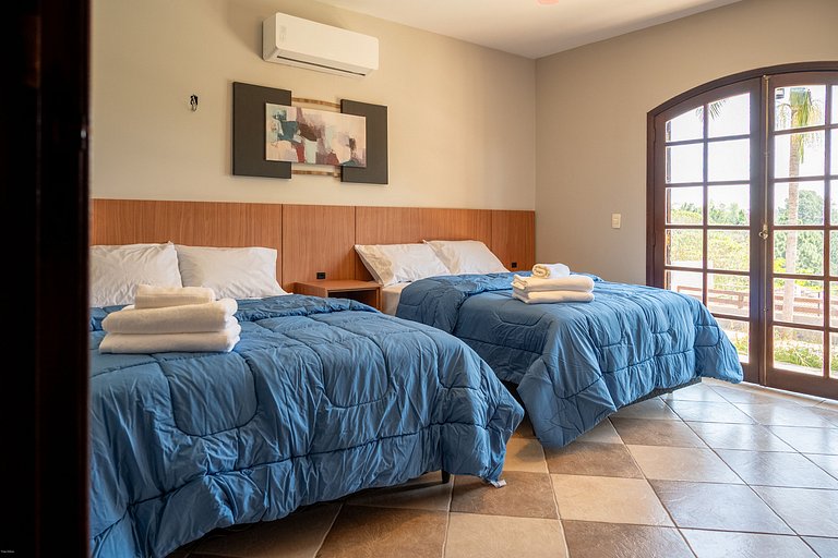 Casa de Campo c/ 4 Suites A.C Wi-Fi em Sao Roque