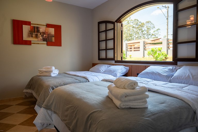Casa de Campo c/ 4 Suites A.C Wi-Fi em Sao Roque
