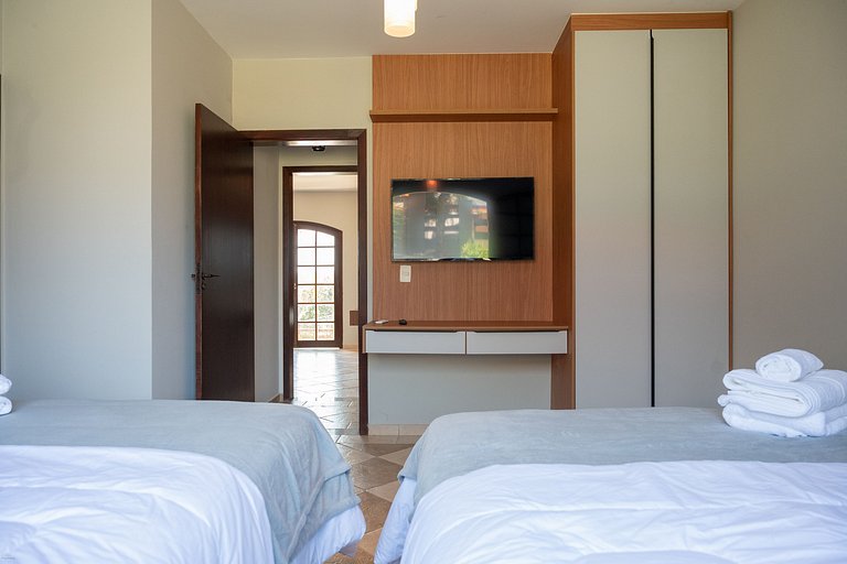 Casa de Campo c/ 4 Suites A.C Wi-Fi em Sao Roque