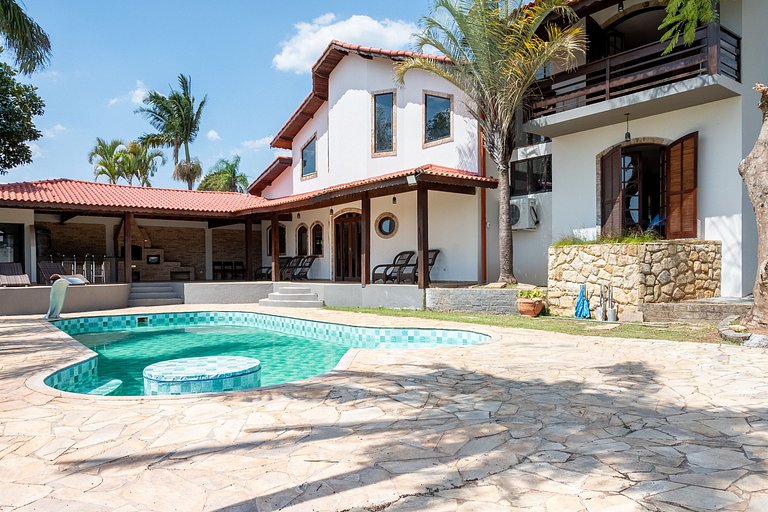 Casa de Campo c/ 4 Suites A.C Wi-Fi em Sao Roque
