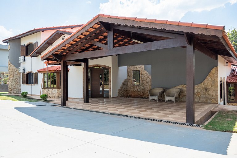 Casa de Campo c/ 4 Suites A.C Wi-Fi em Sao Roque