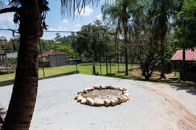Casa de Campo c/ 4 Suites A.C Wi-Fi em Sao Roque